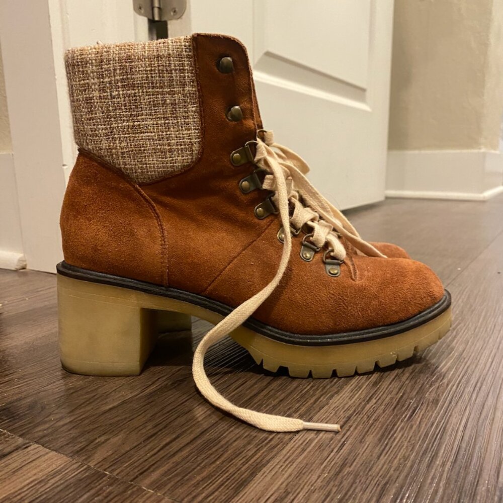 Mi.iM Lace up Boots